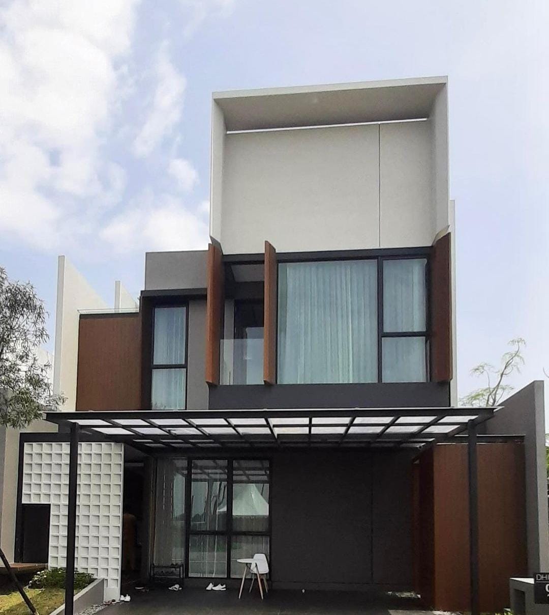 G+1, Sample Flat